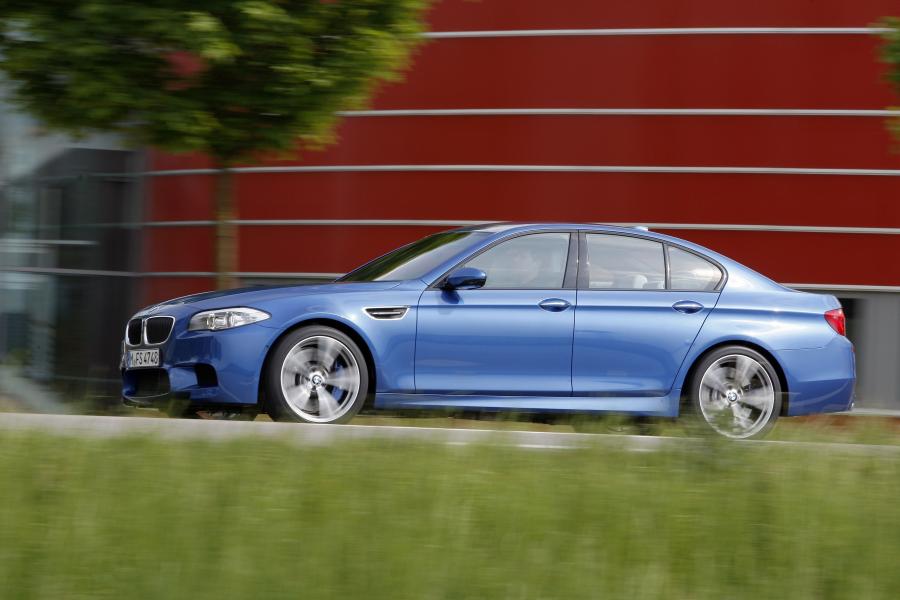  BMW M5 2011 года  (фото 211 из 344)